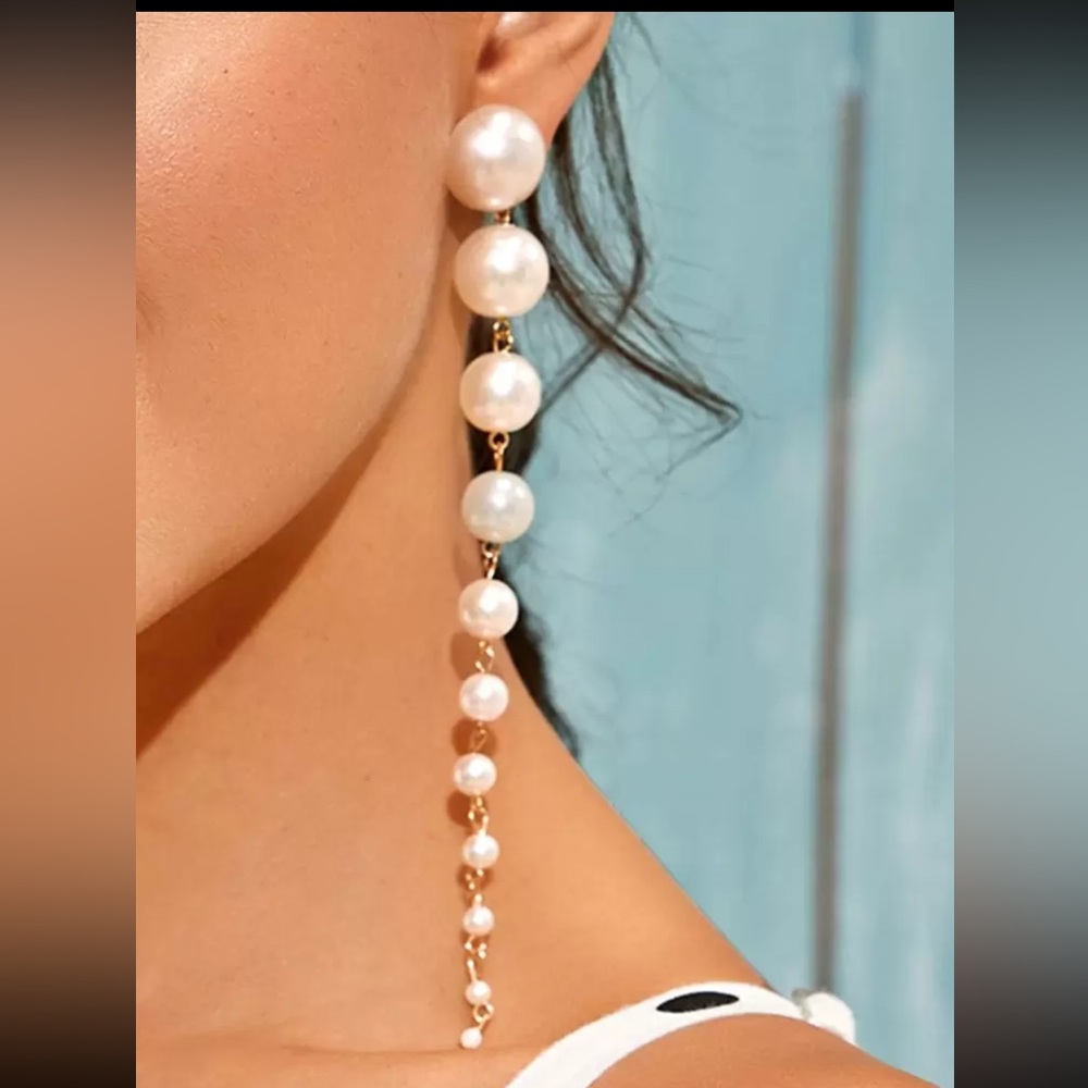 Pearl Drop Fashion Earrings